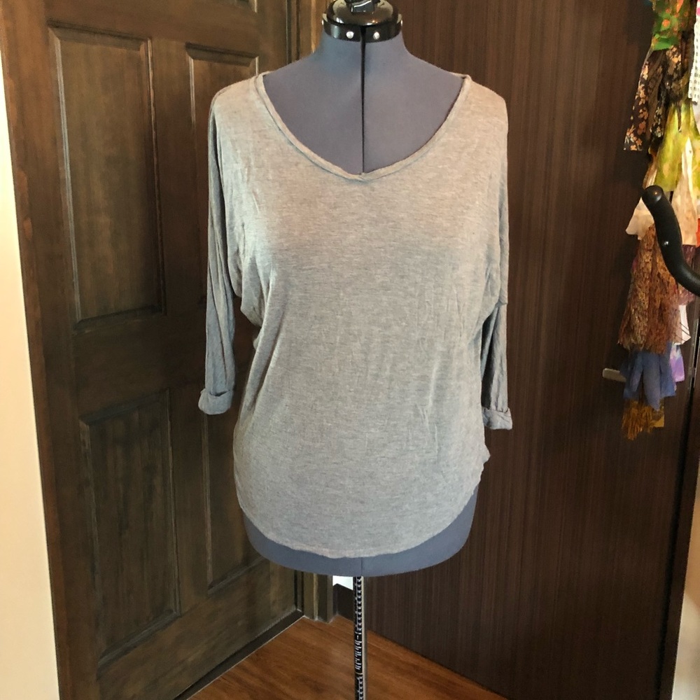 🗣 3 for $12 🗣 Comfy quarter length te